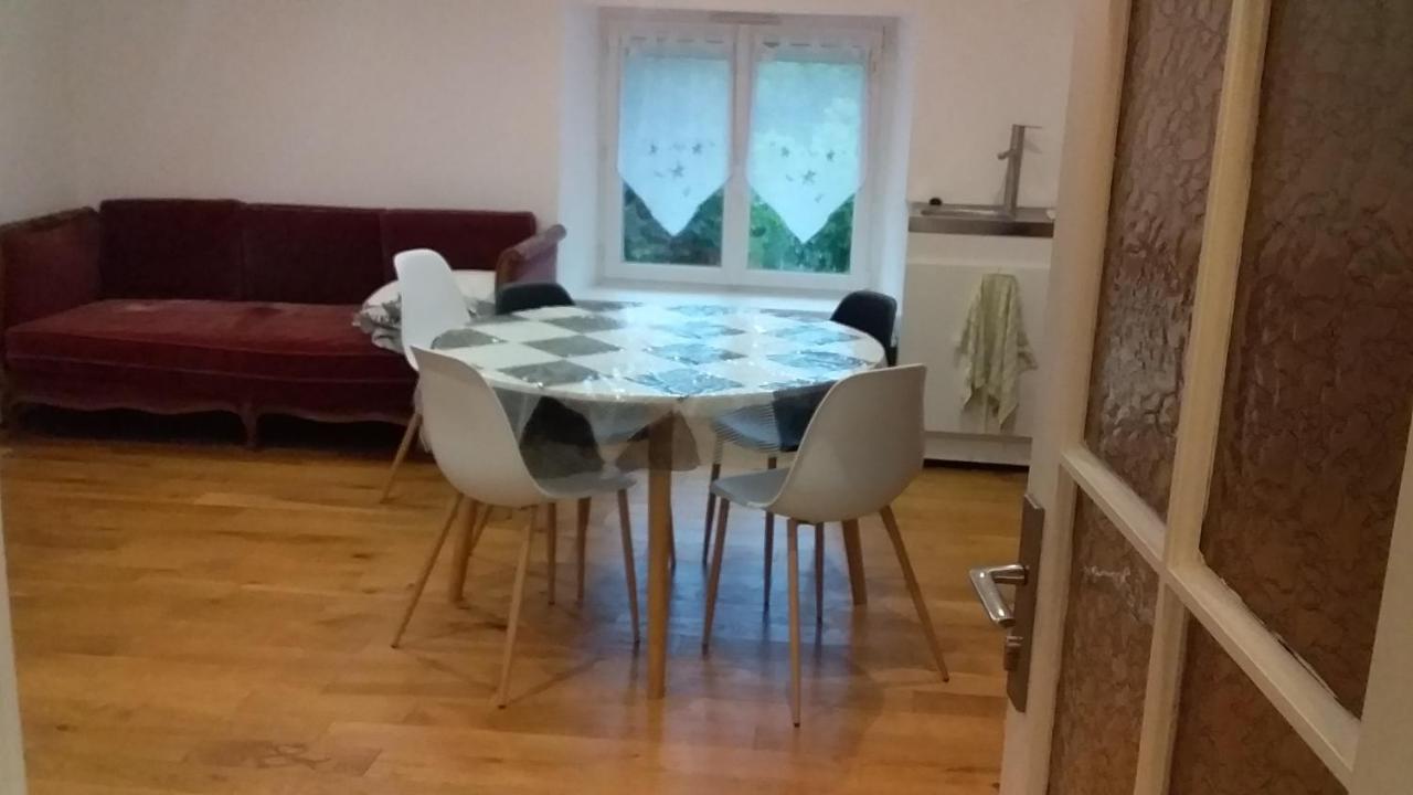Ferme Maya Saint-Genet-Lerpt Zewnętrze zdjęcie